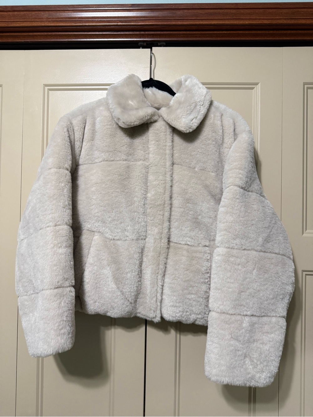 Abercrombie & Fitch Light Cream Faux Fur-Lined Jacket - Picture 2 of 11